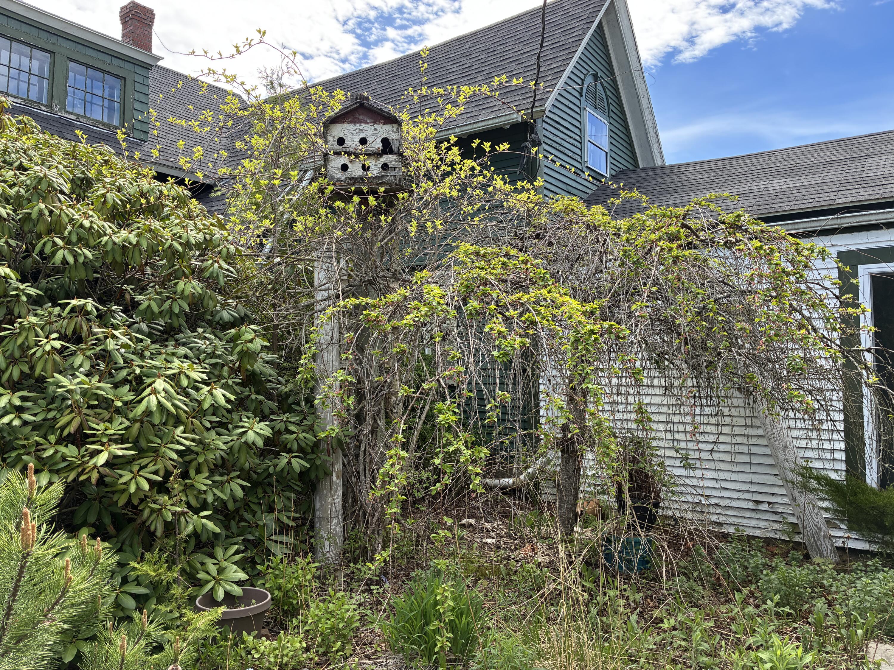 68 Village Rd. Property Photo 1