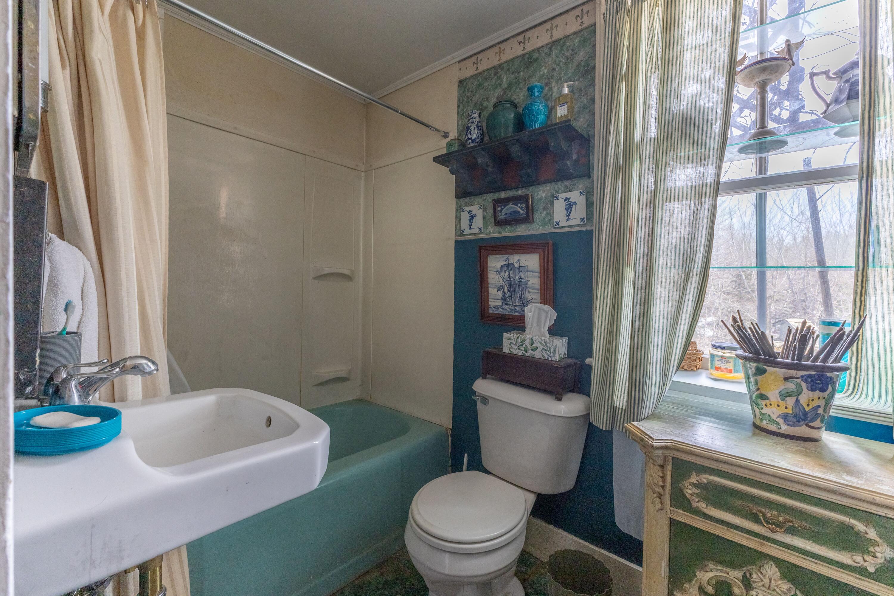 68 Village Rd. Property Photo 23
