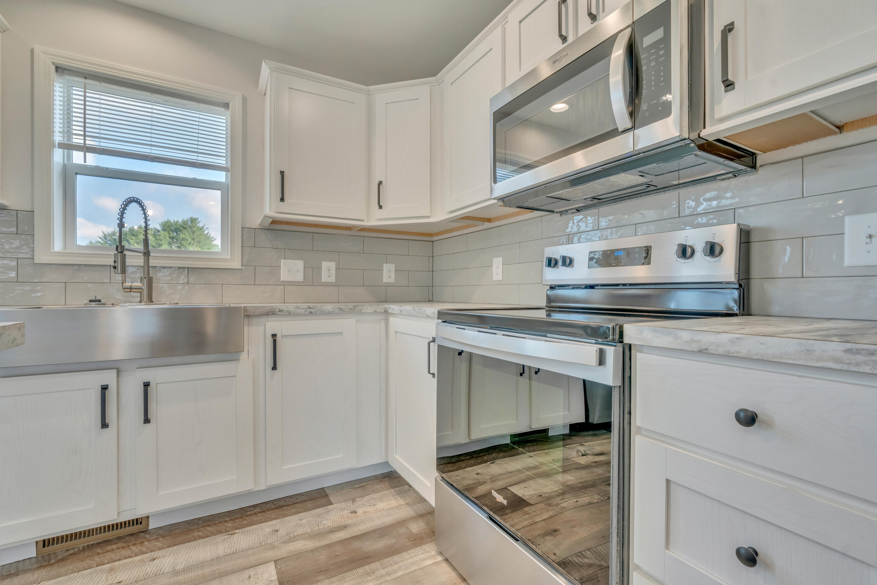8 Colony Way Property Photo 8