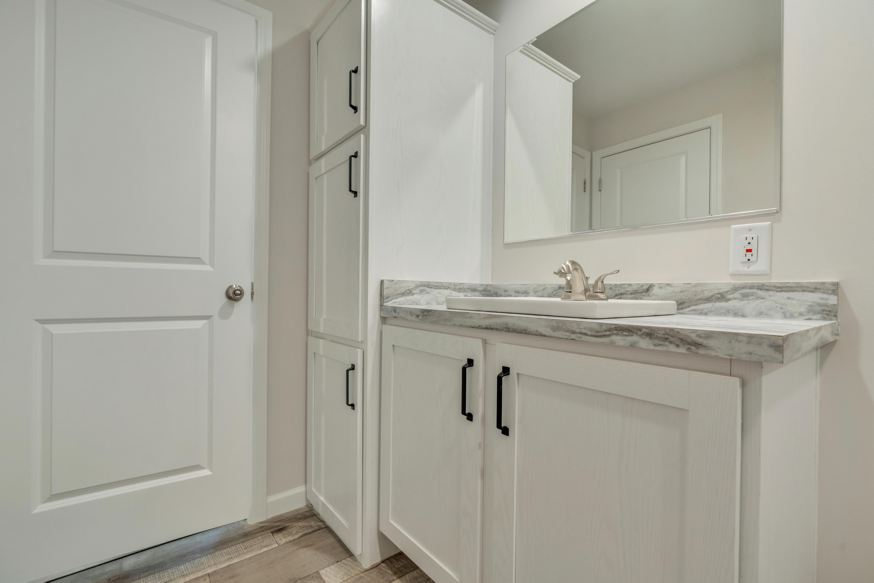 8 Colony Way Property Photo 13