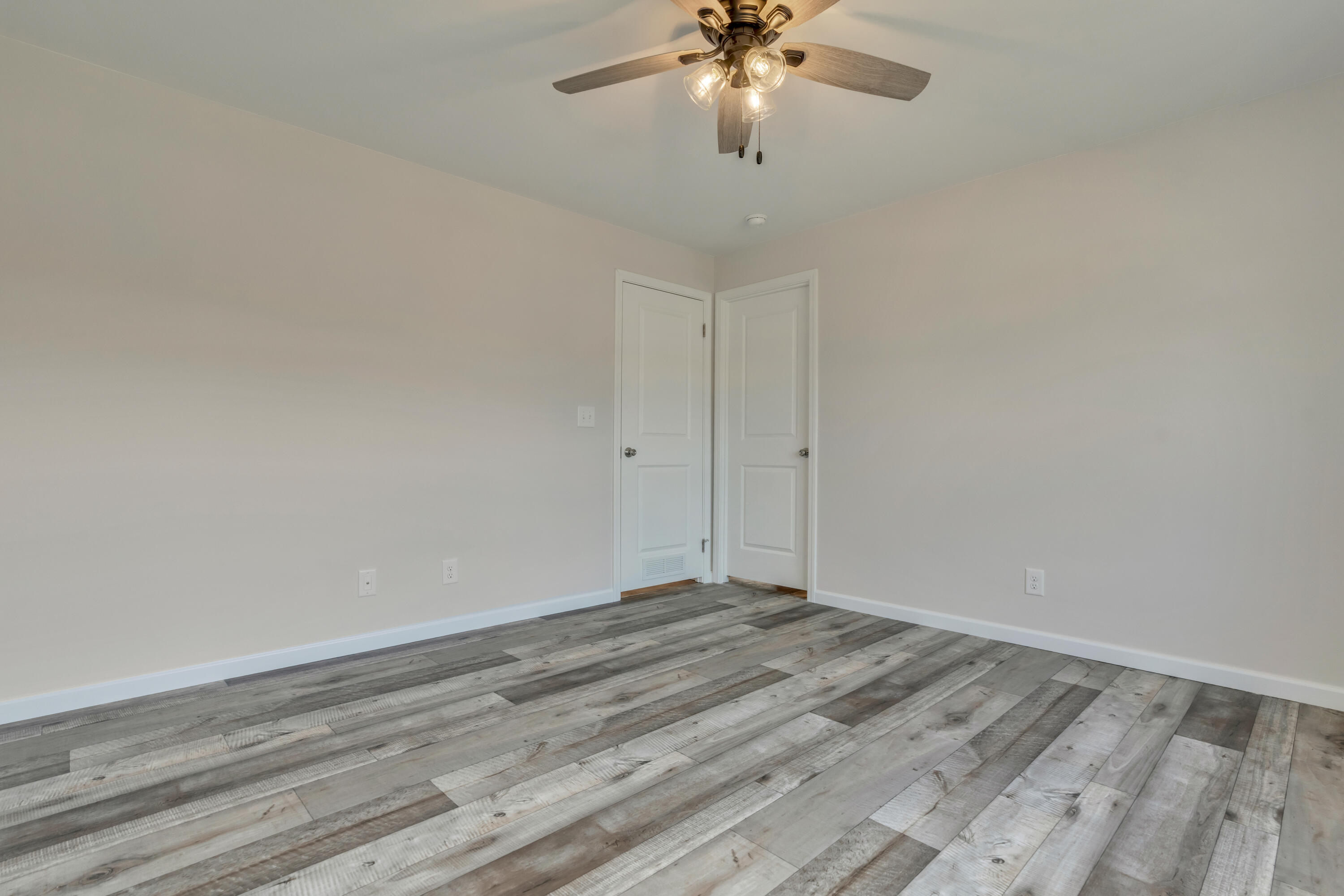 8 Colony Way Property Photo 16