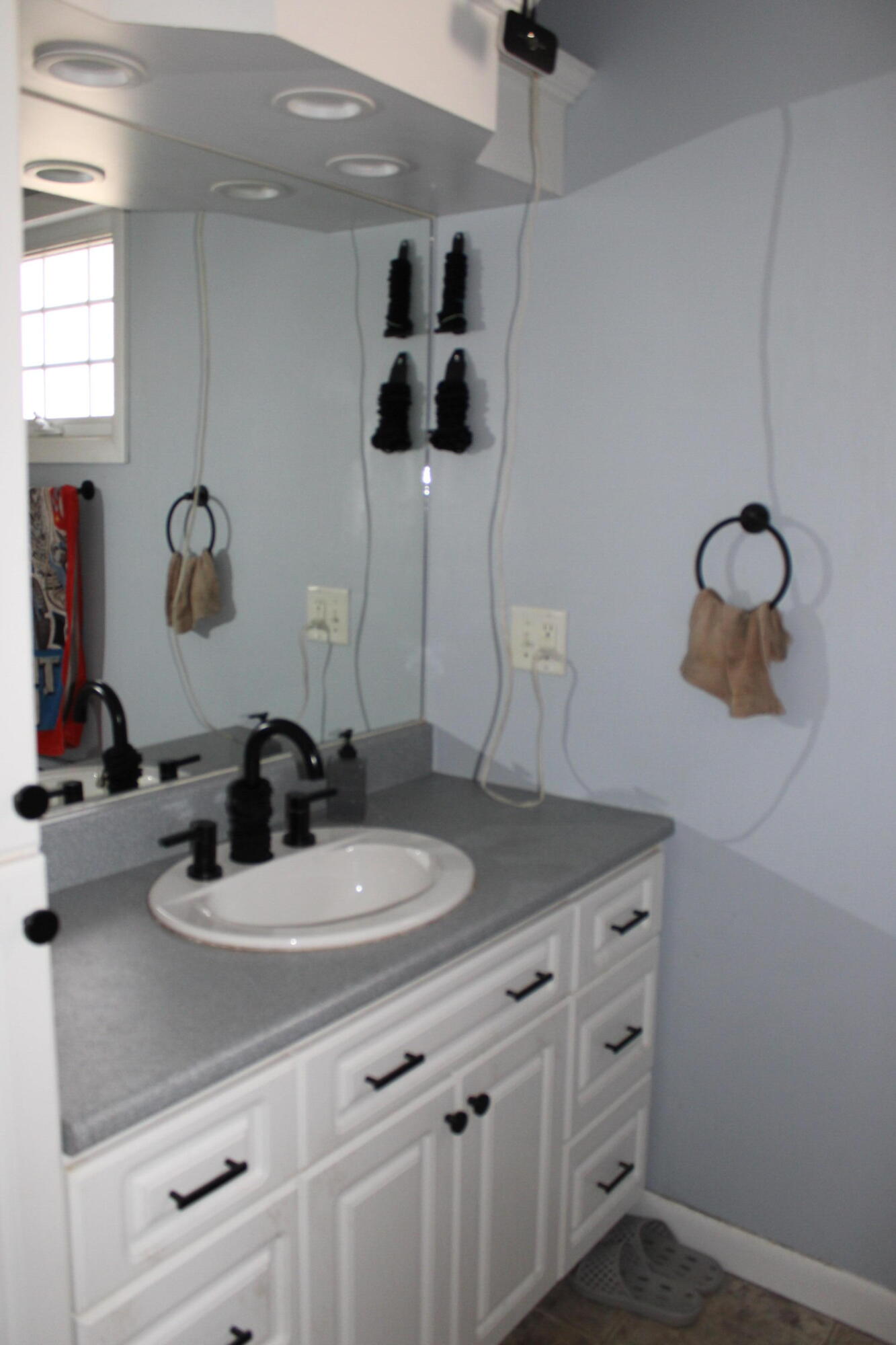 43 Page Avenue Property Photo 9