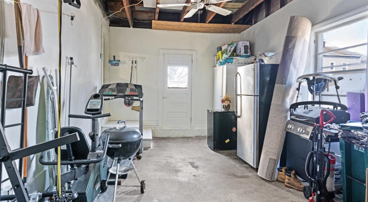 2 Banks Lane Property Photo 17