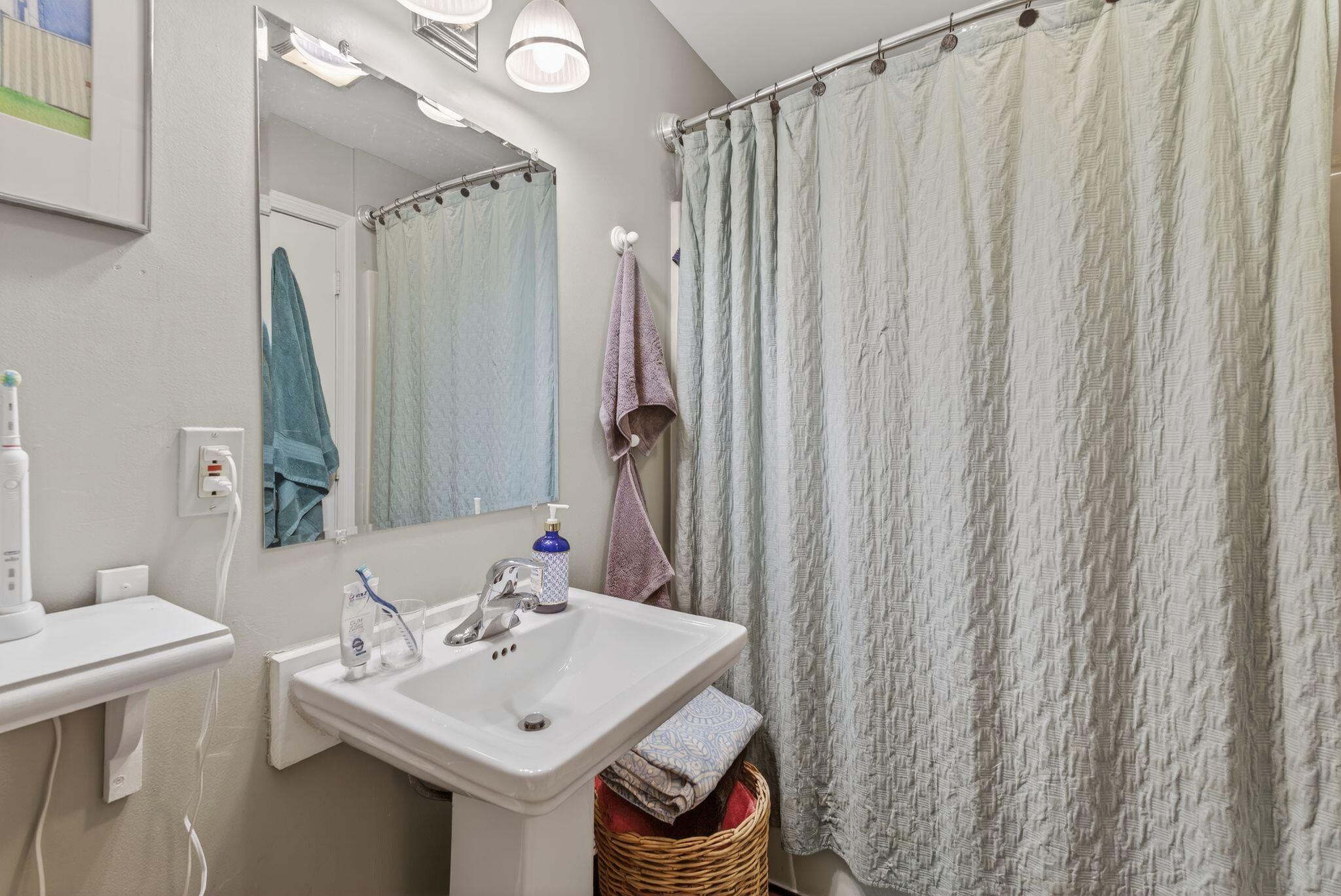 103 Monument Street Property Photo 40