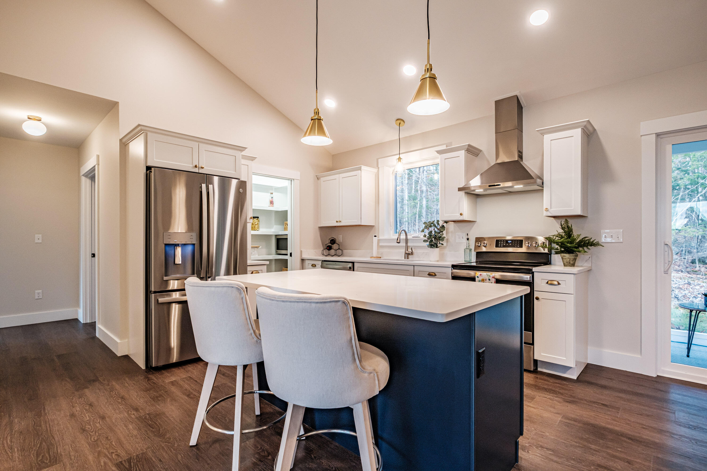 19 Efficiency Way Property Photo 8