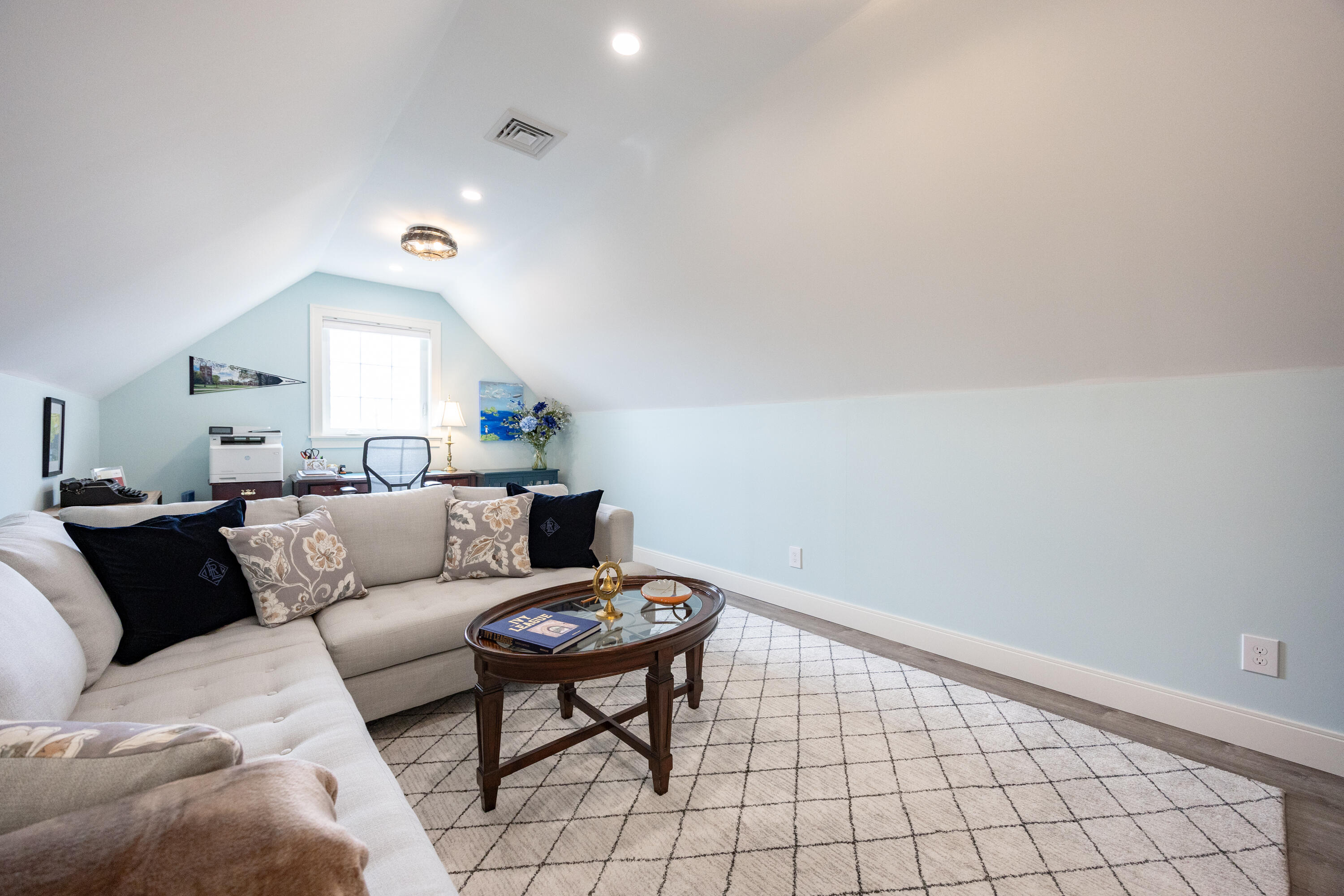8 Grover Avenue Property Photo 26