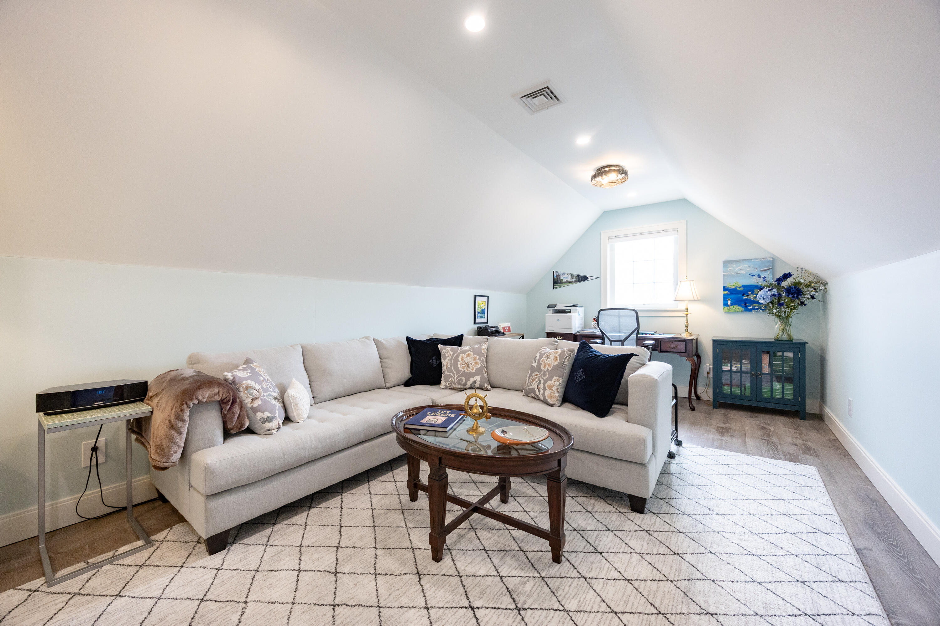 8 Grover Avenue Property Photo 28