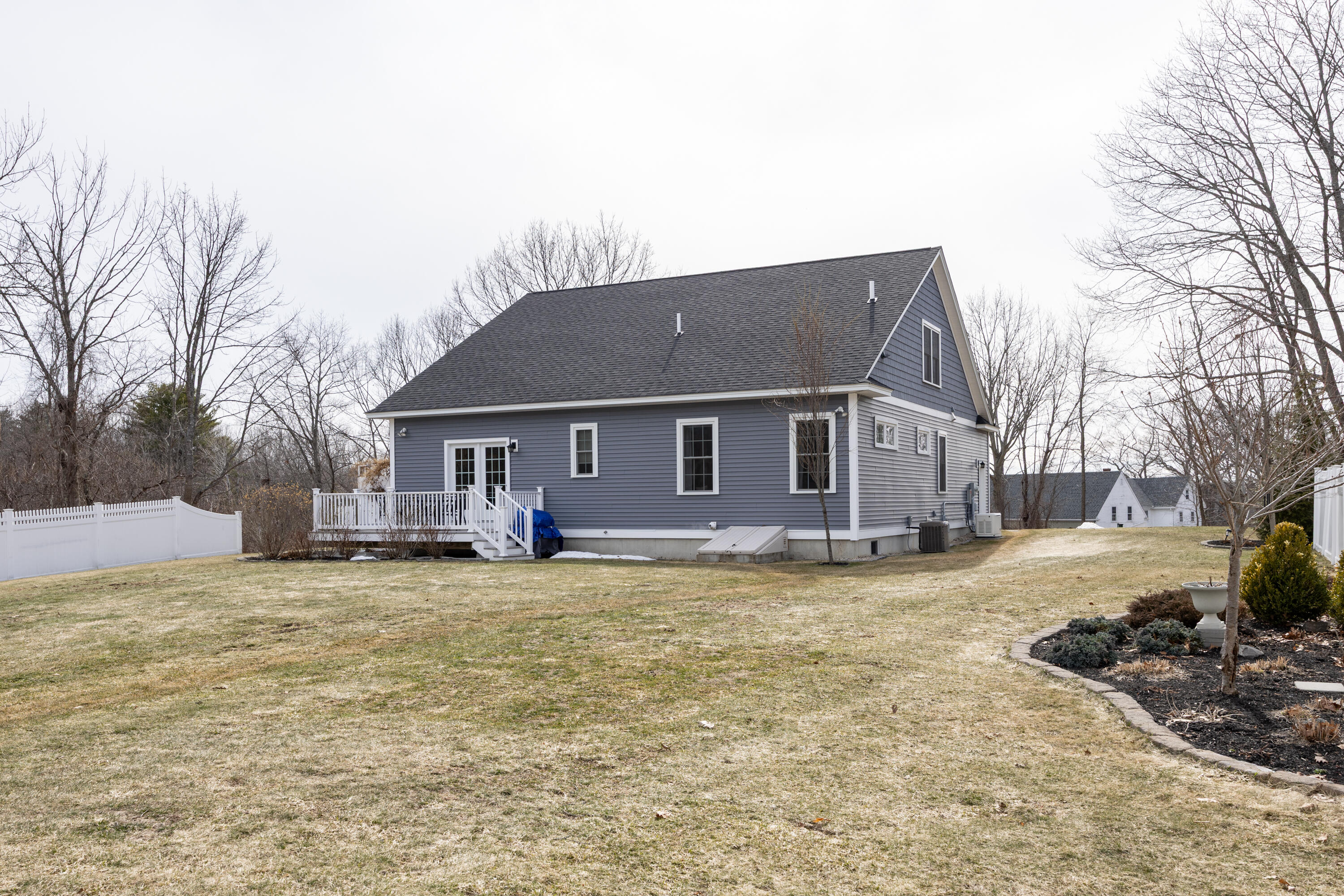 8 Grover Avenue Property Photo 37