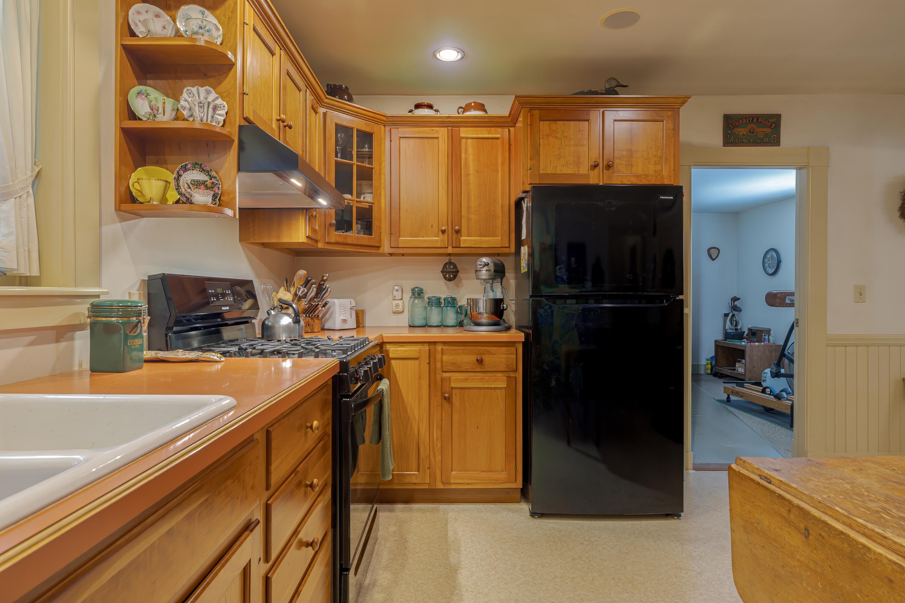 200 Surry Road Property Photo 16