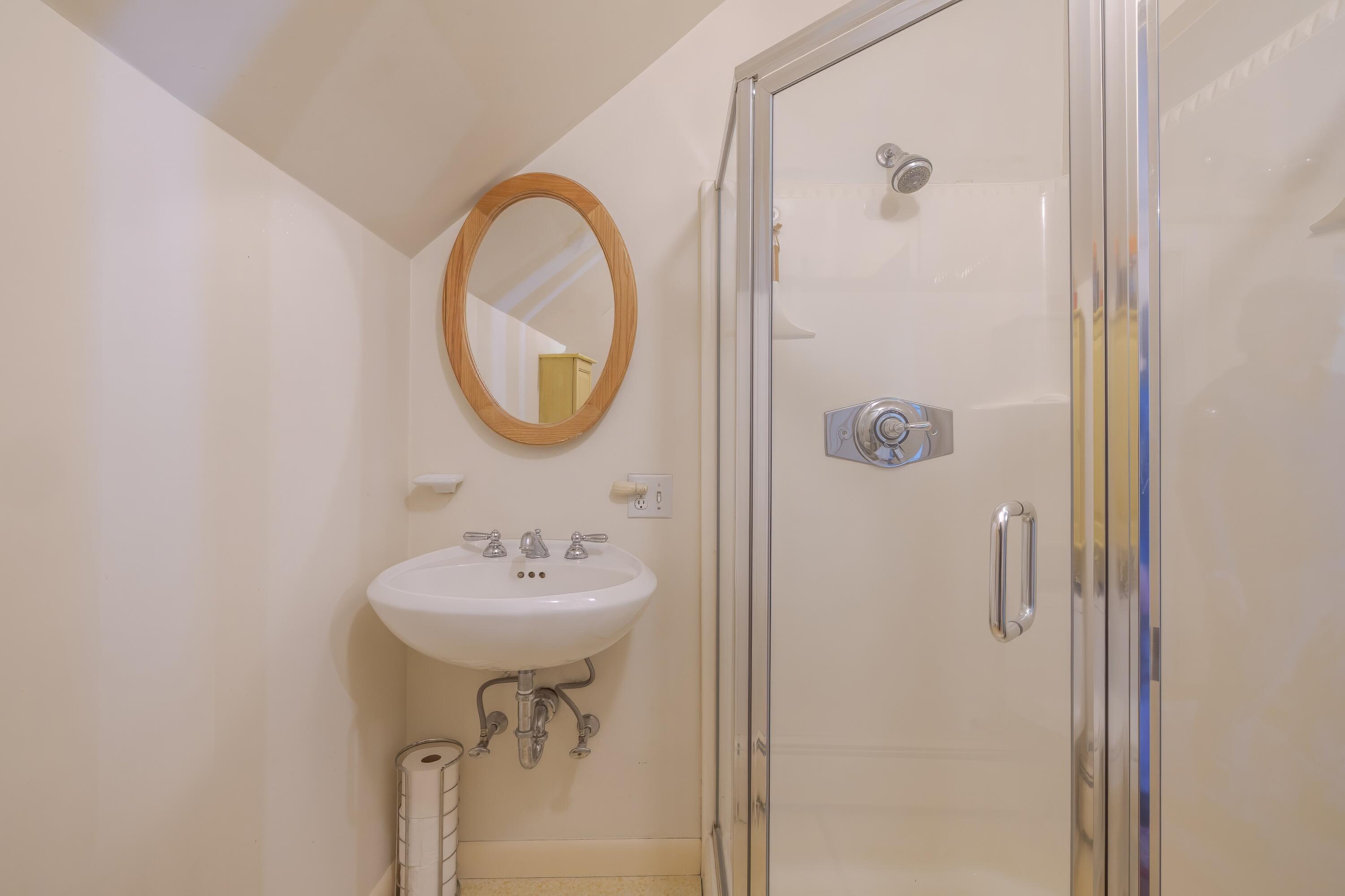 200 Surry Road Property Photo 26