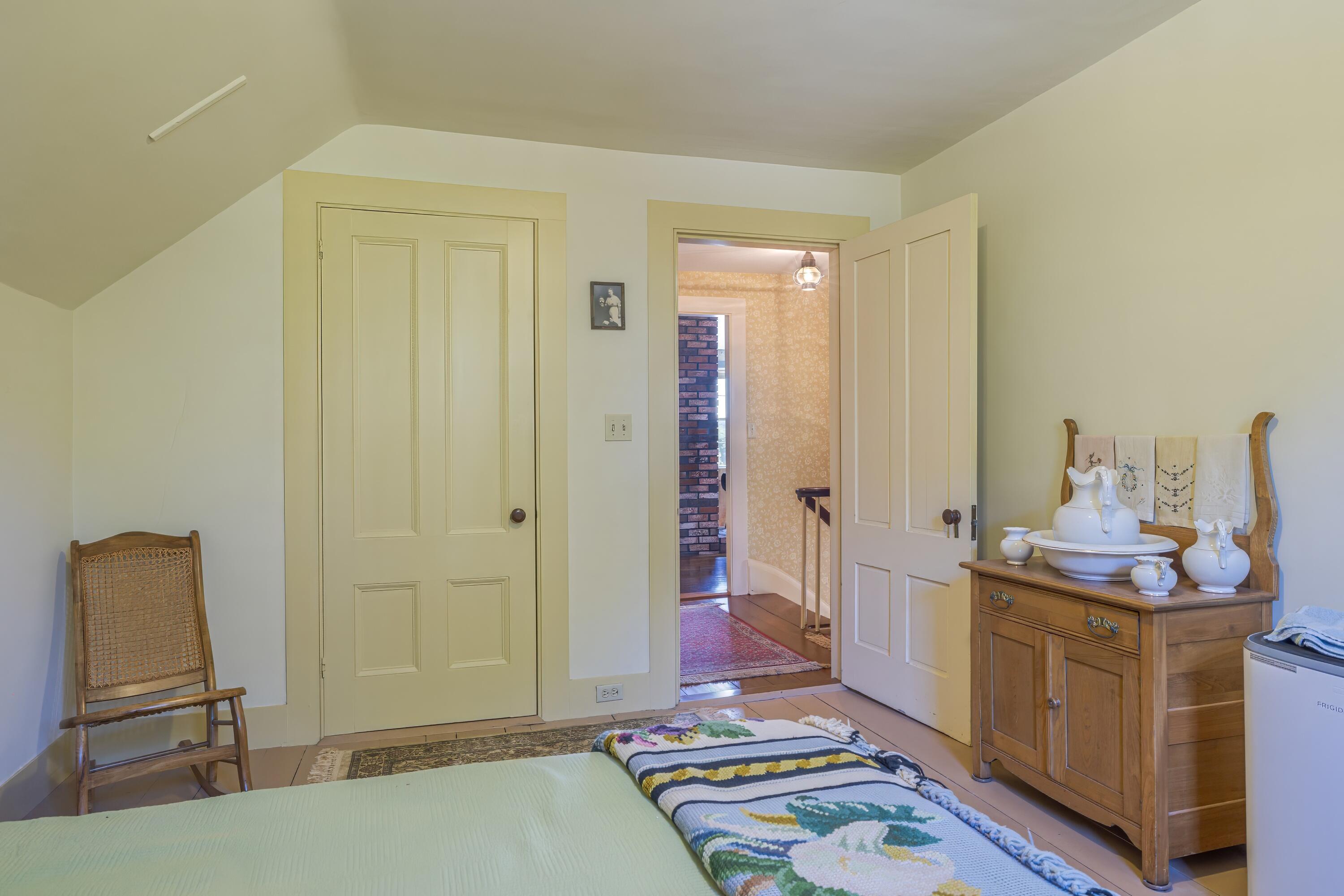 200 Surry Road Property Photo 29