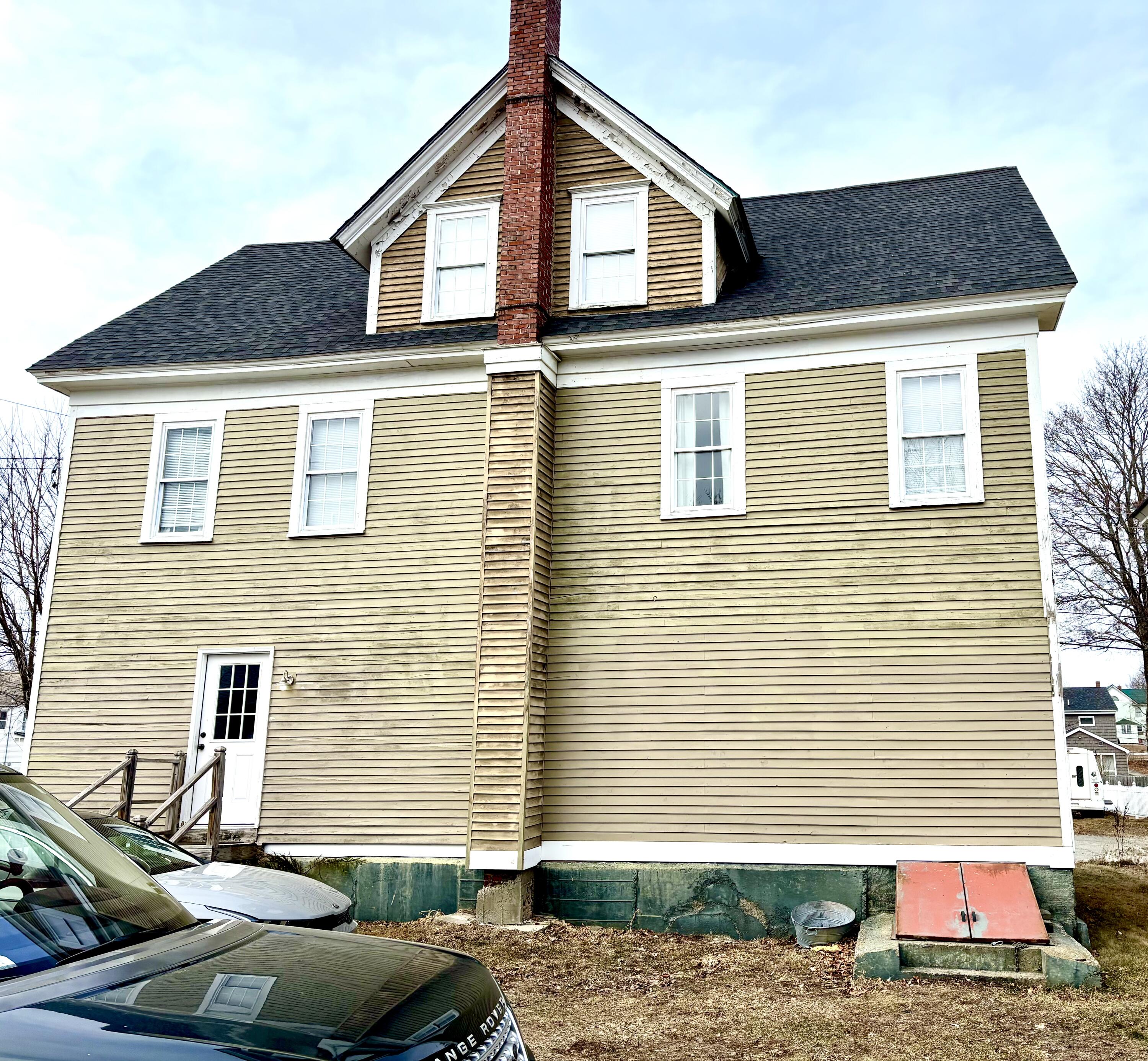88 Pine Street Property Photo 6