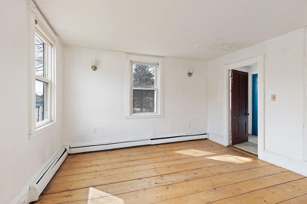 903 Western Avenue Property Photo 22