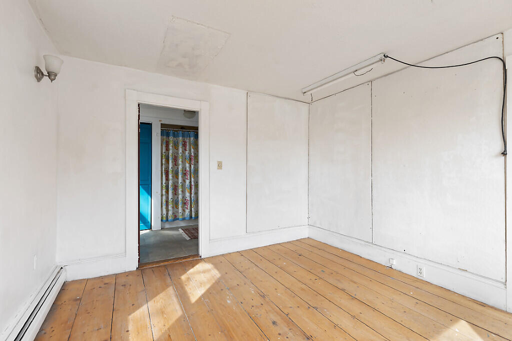 903 Western Avenue Property Photo 21