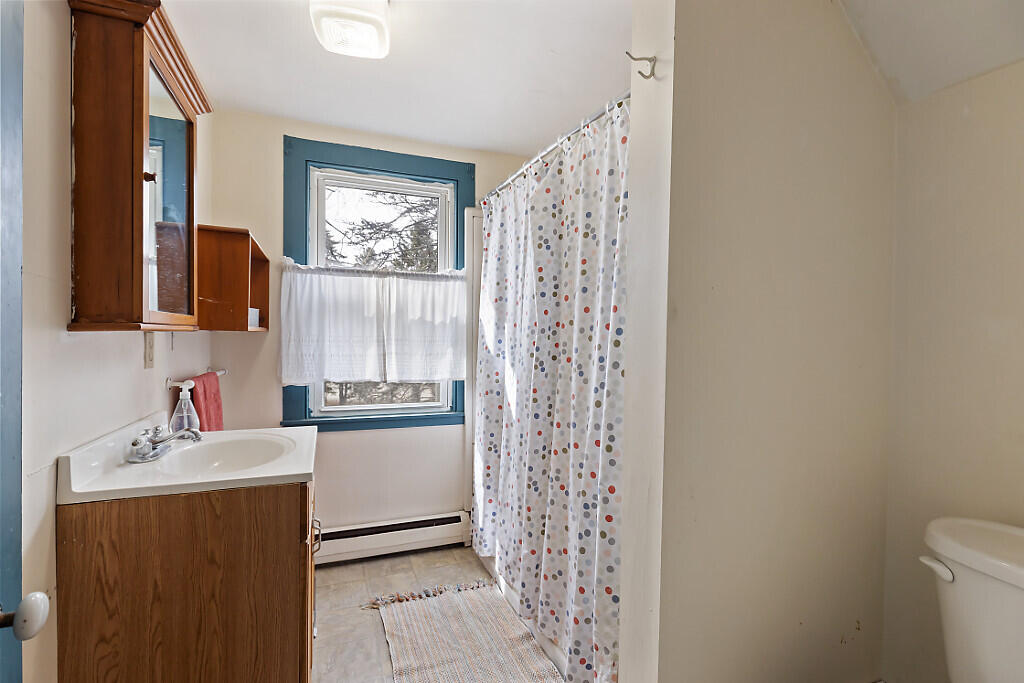 903 Western Avenue Property Photo 36