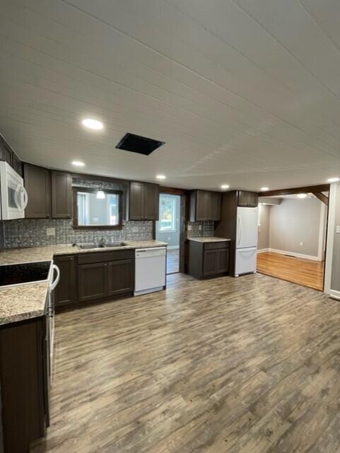 466 Main Street Property Photo 8