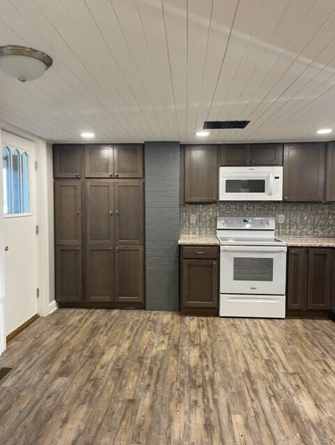 466 Main Street Property Photo 9