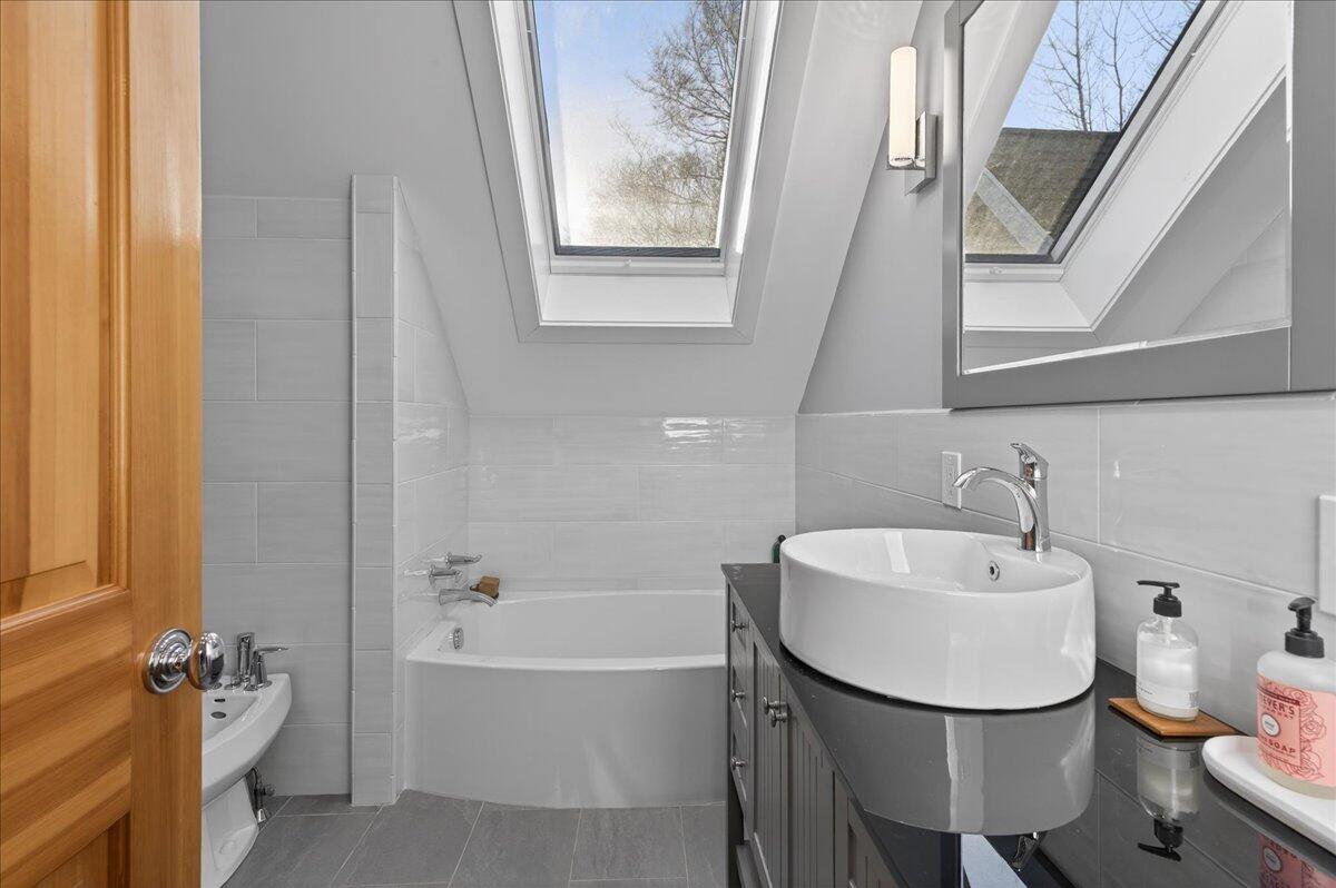 67 Tea Hill Road Property Photo 63