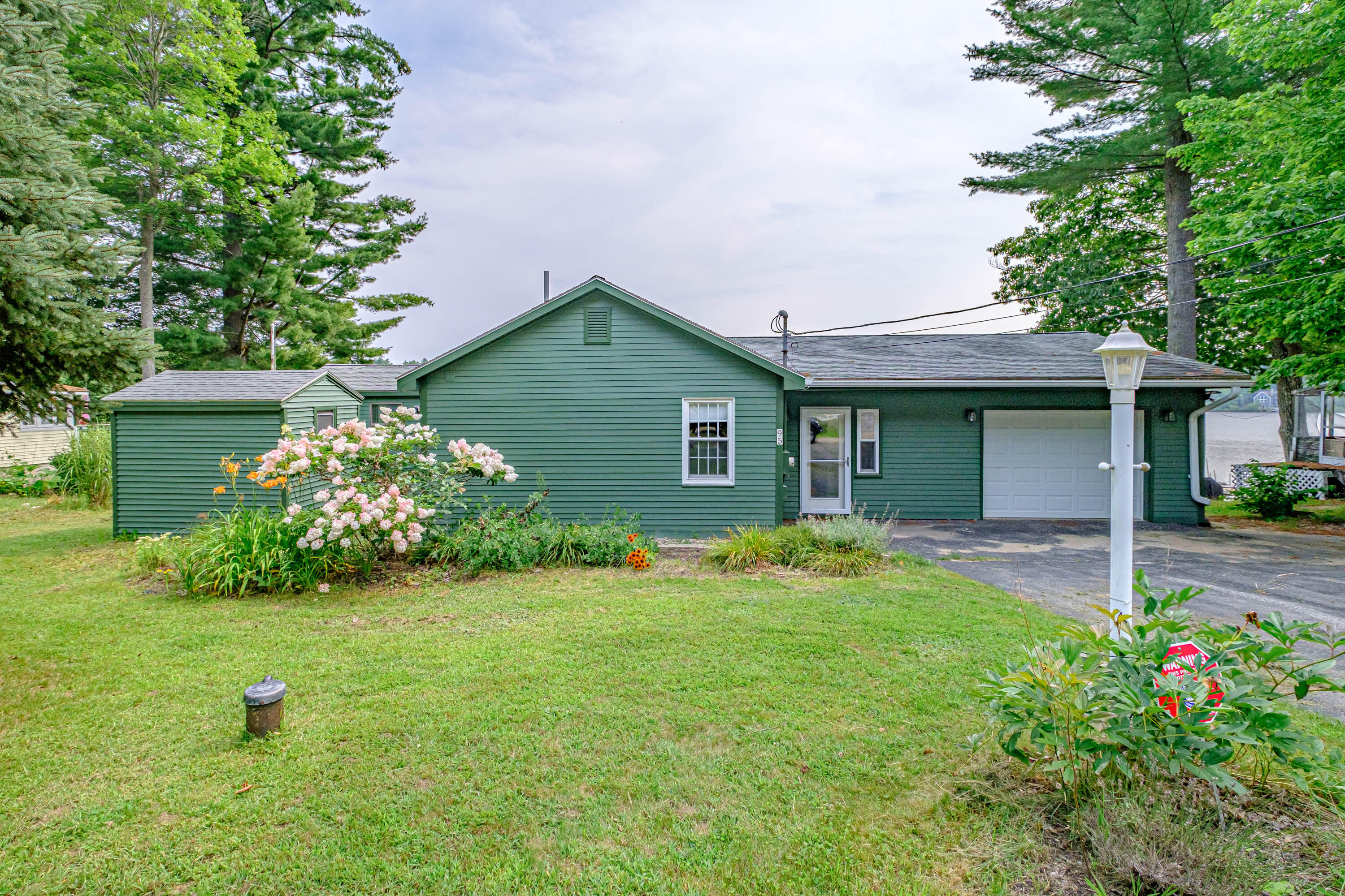 95 Loop Road Property Photo 1