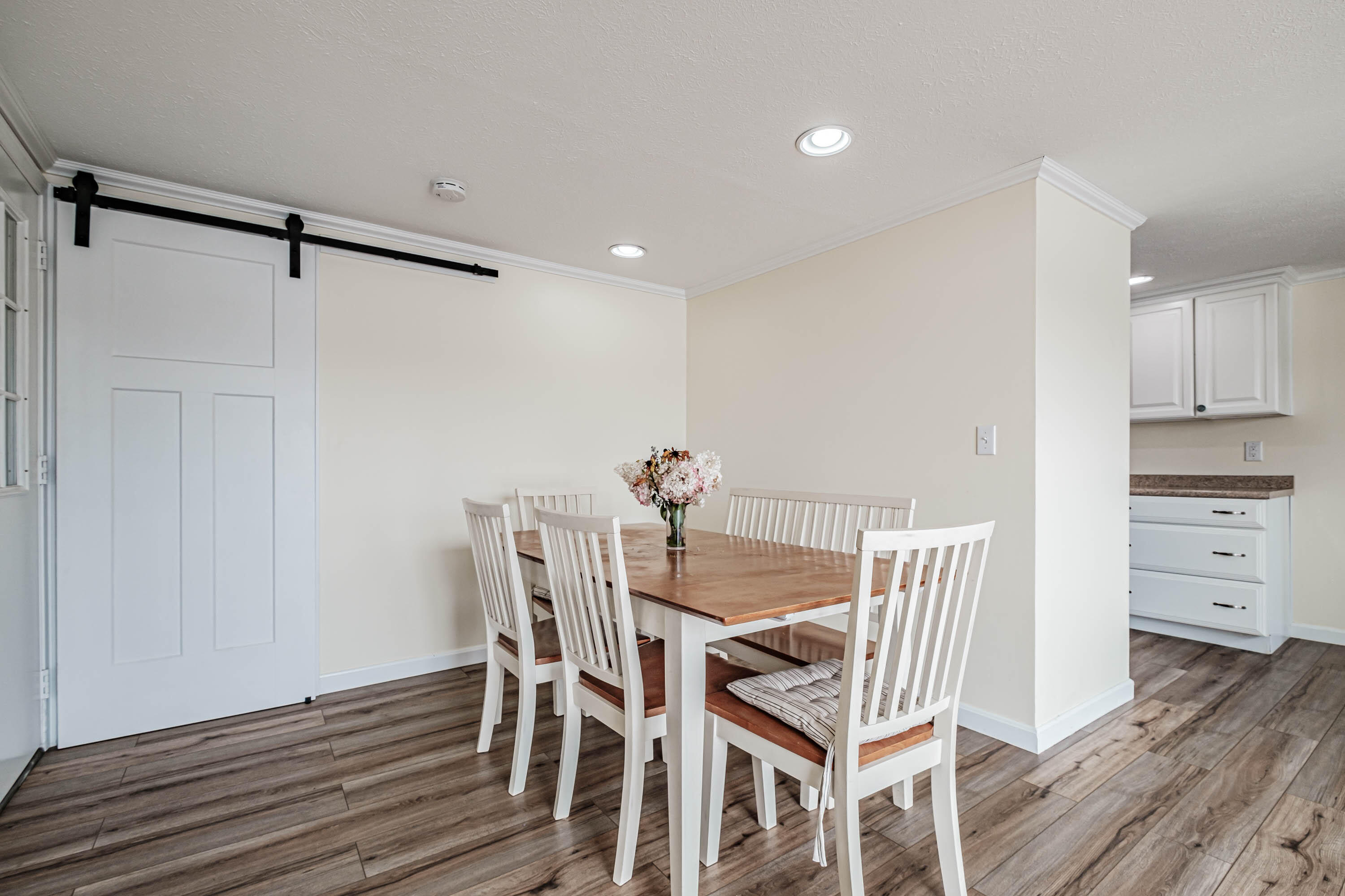 95 Loop Road Property Photo 12