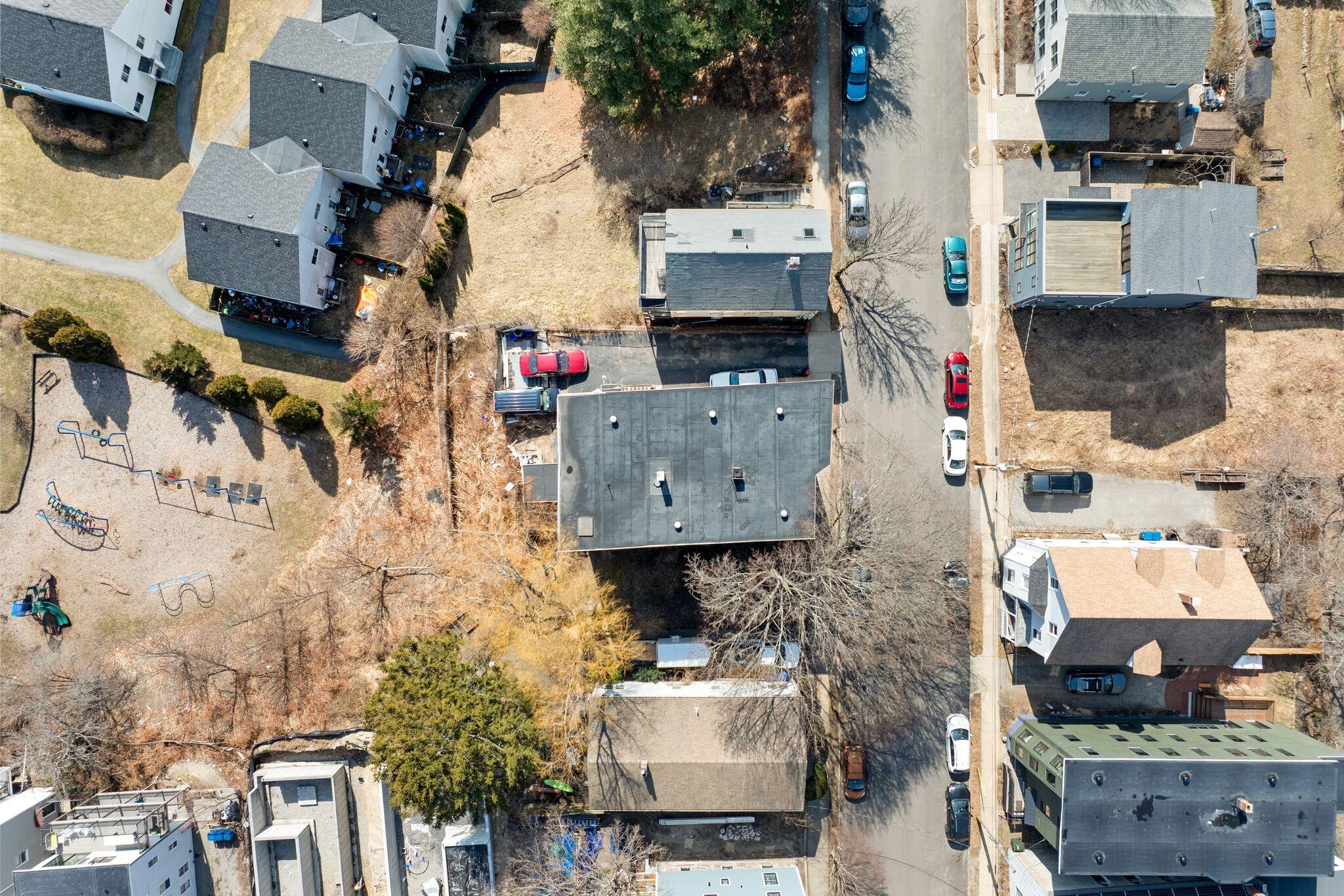 104 Monument Street Property Photo 4