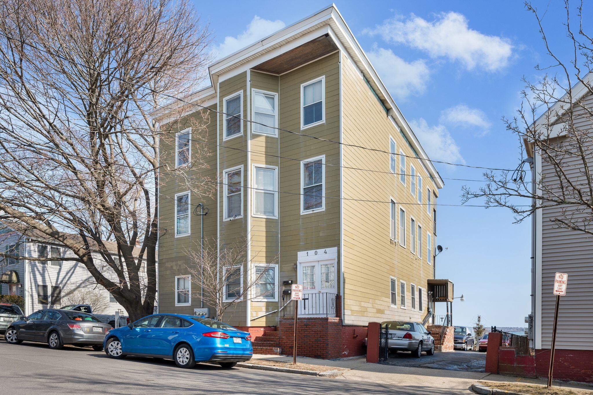 104 Monument Street Property Photo 6