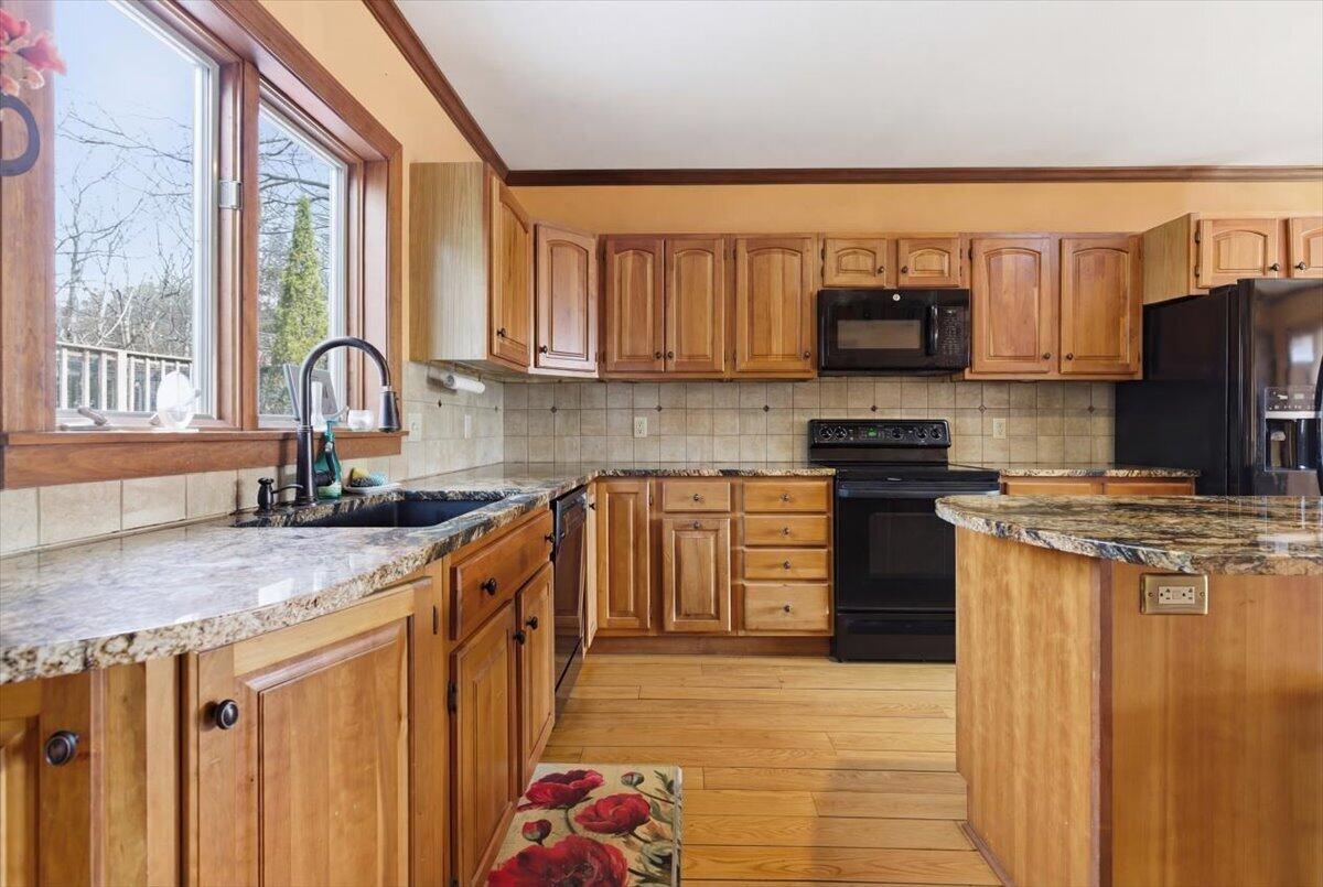 6 Stone Ridge Drive Property Photo 10