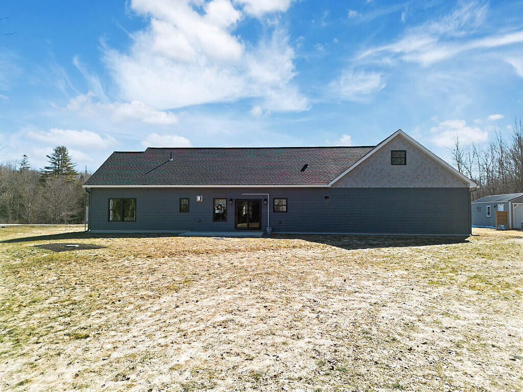 25 Curtis Lane Property Photo 3