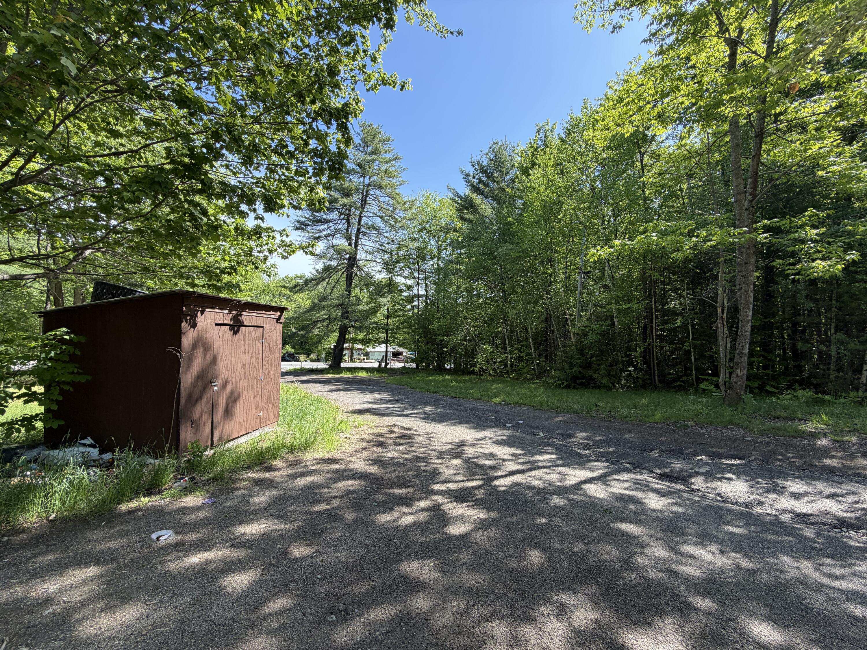 76 U.s. 2 West Route Property Photo 4