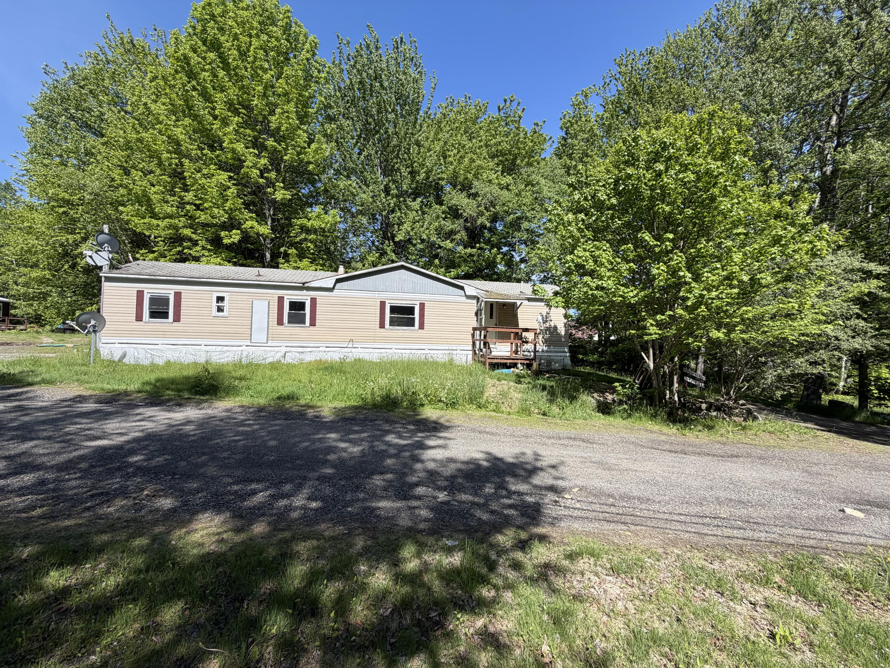 76 U.s. 2 West Route Property Photo 5