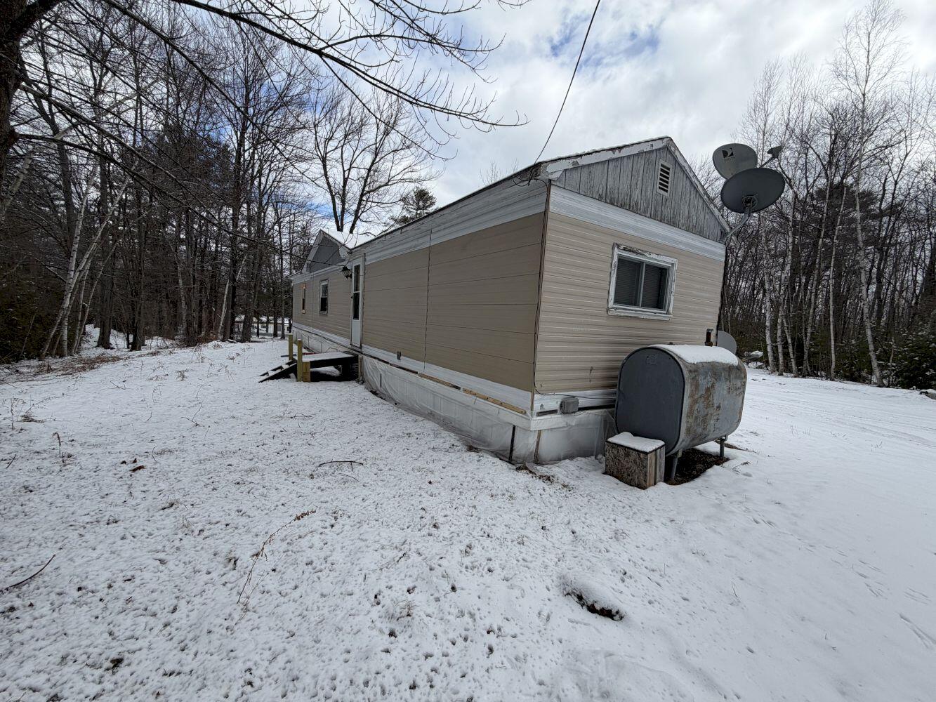 76 U.s. 2 West Route Property Photo 12