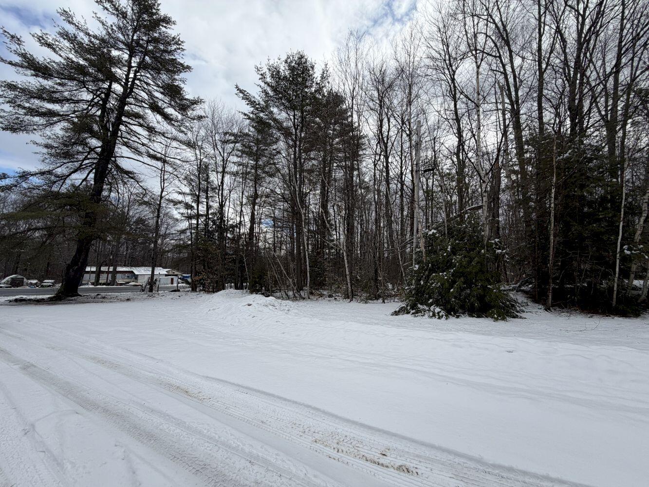 76 U.s. 2 West Route Property Photo 25
