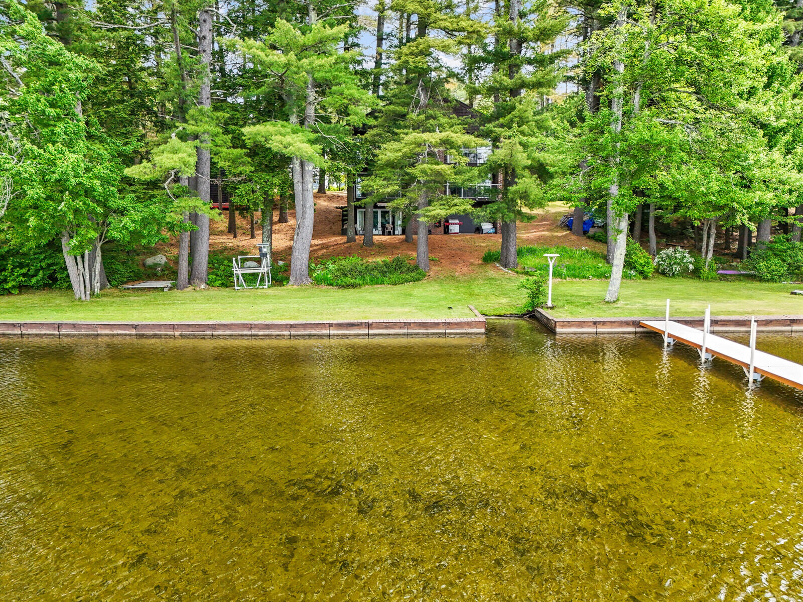 60 Abena Shore Property Photo 2