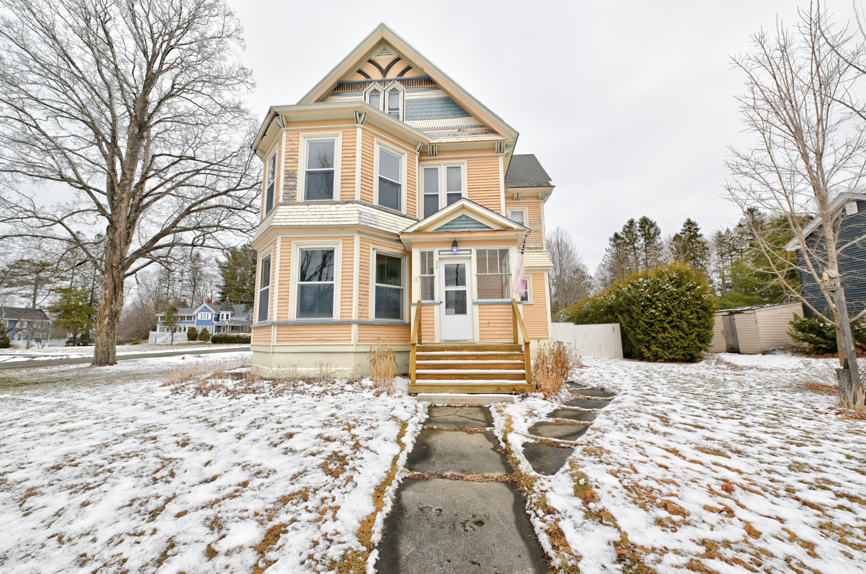 34 Pleasant Street Property Photo 2