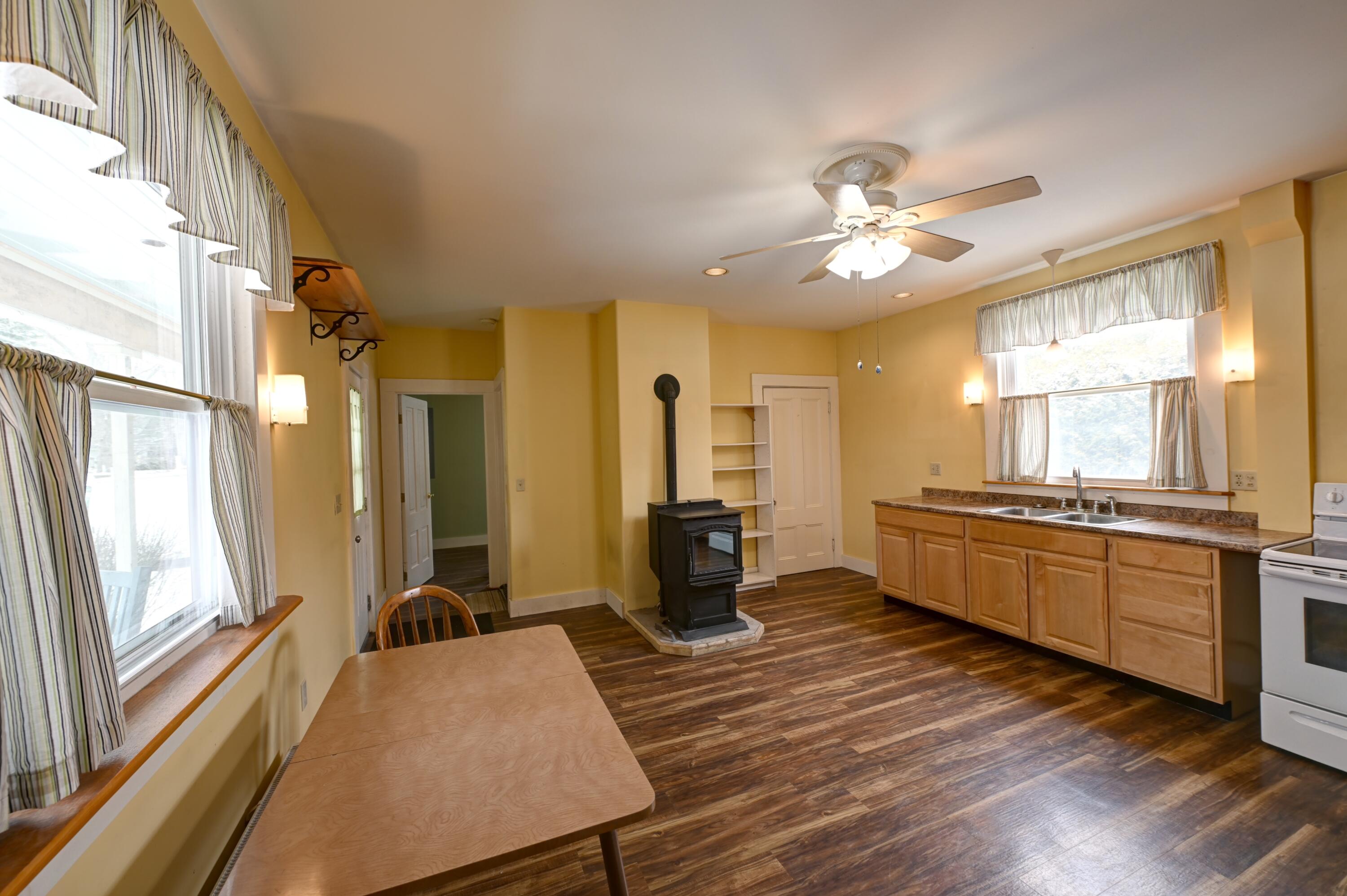 34 Pleasant Street Property Photo 4