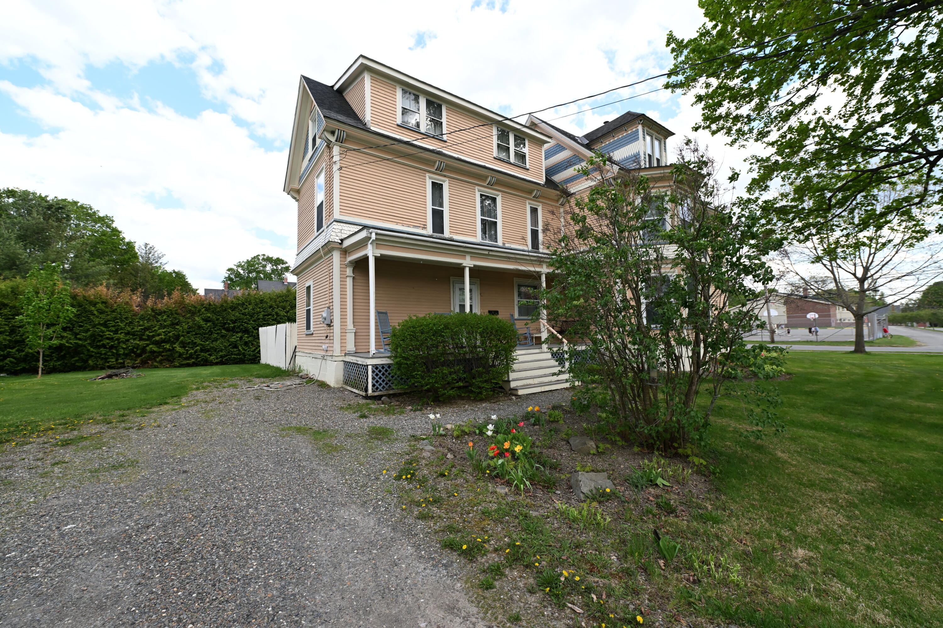 34 Pleasant Street Property Photo 37