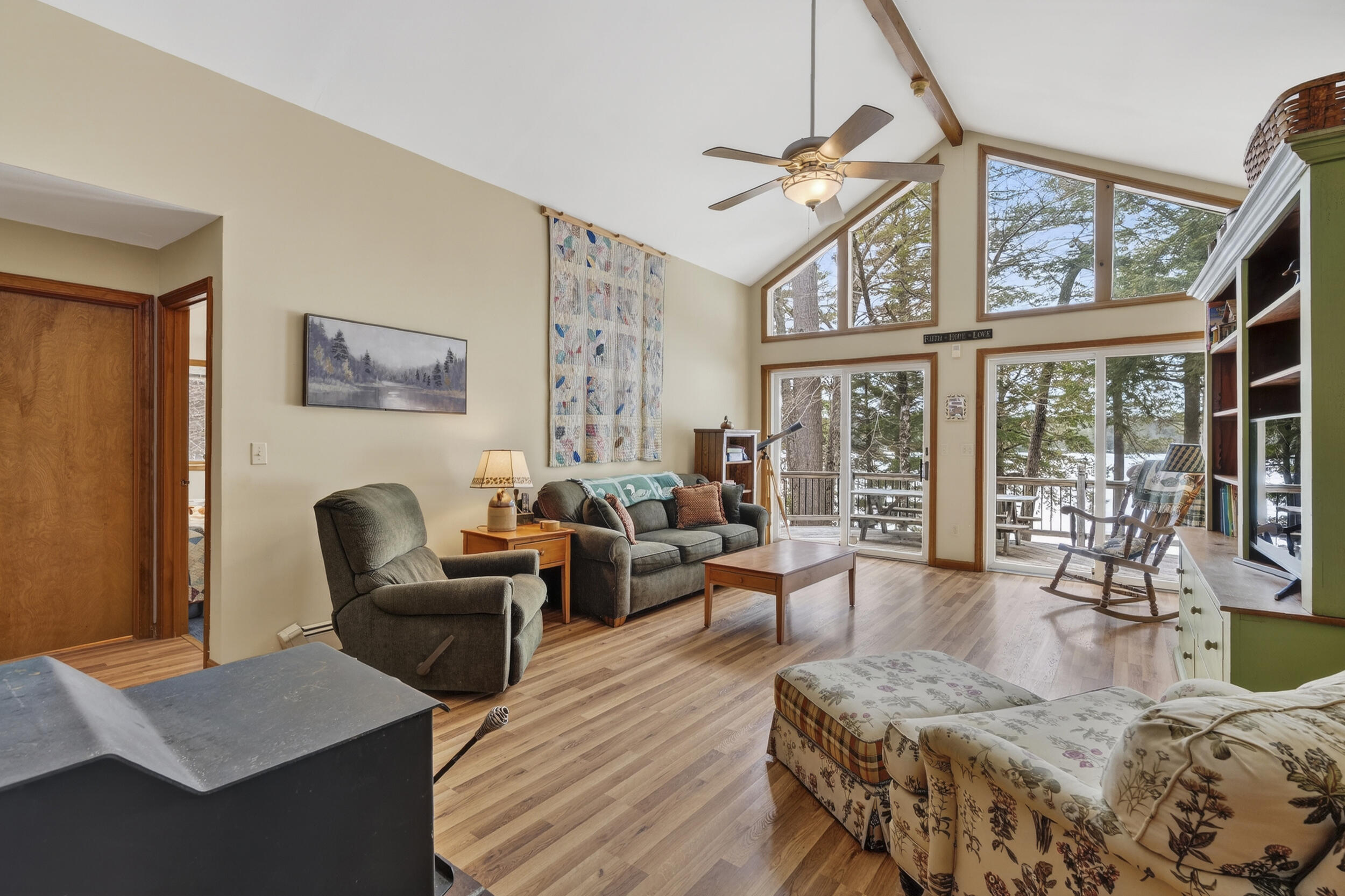 45 E Shore Drive Property Photo 10