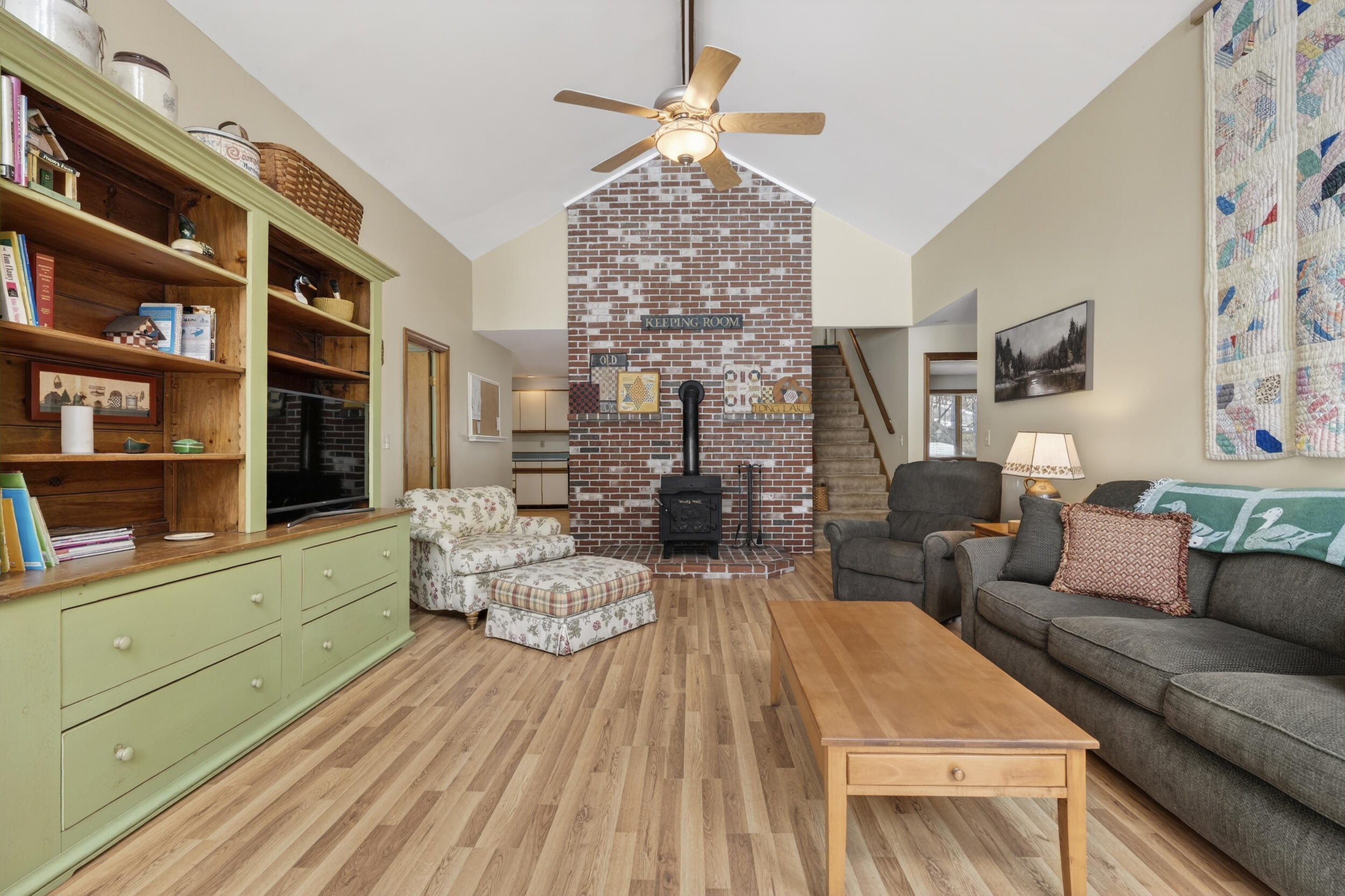 45 E Shore Drive Property Photo 12