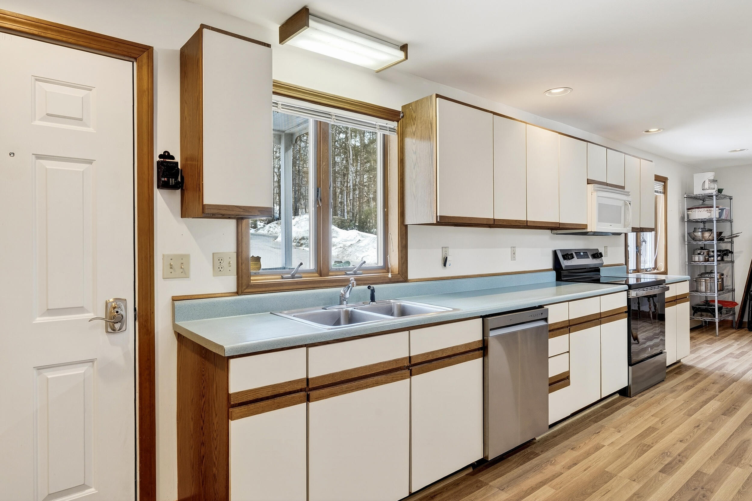 45 E Shore Drive Property Photo 20