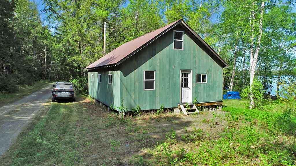 93 Brackett Drive Property Photo 2