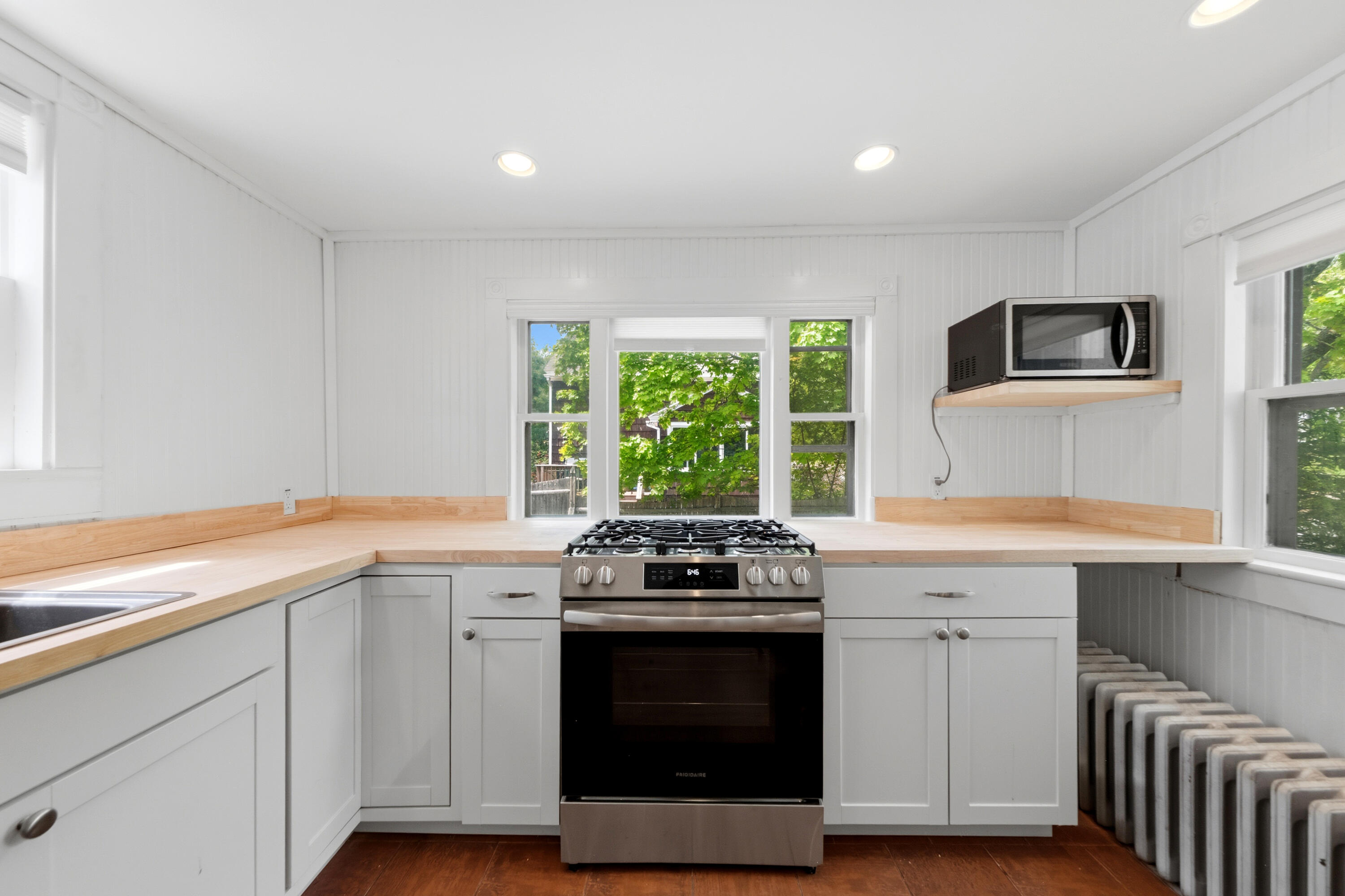 20 Chestnut Street Property Photo 3