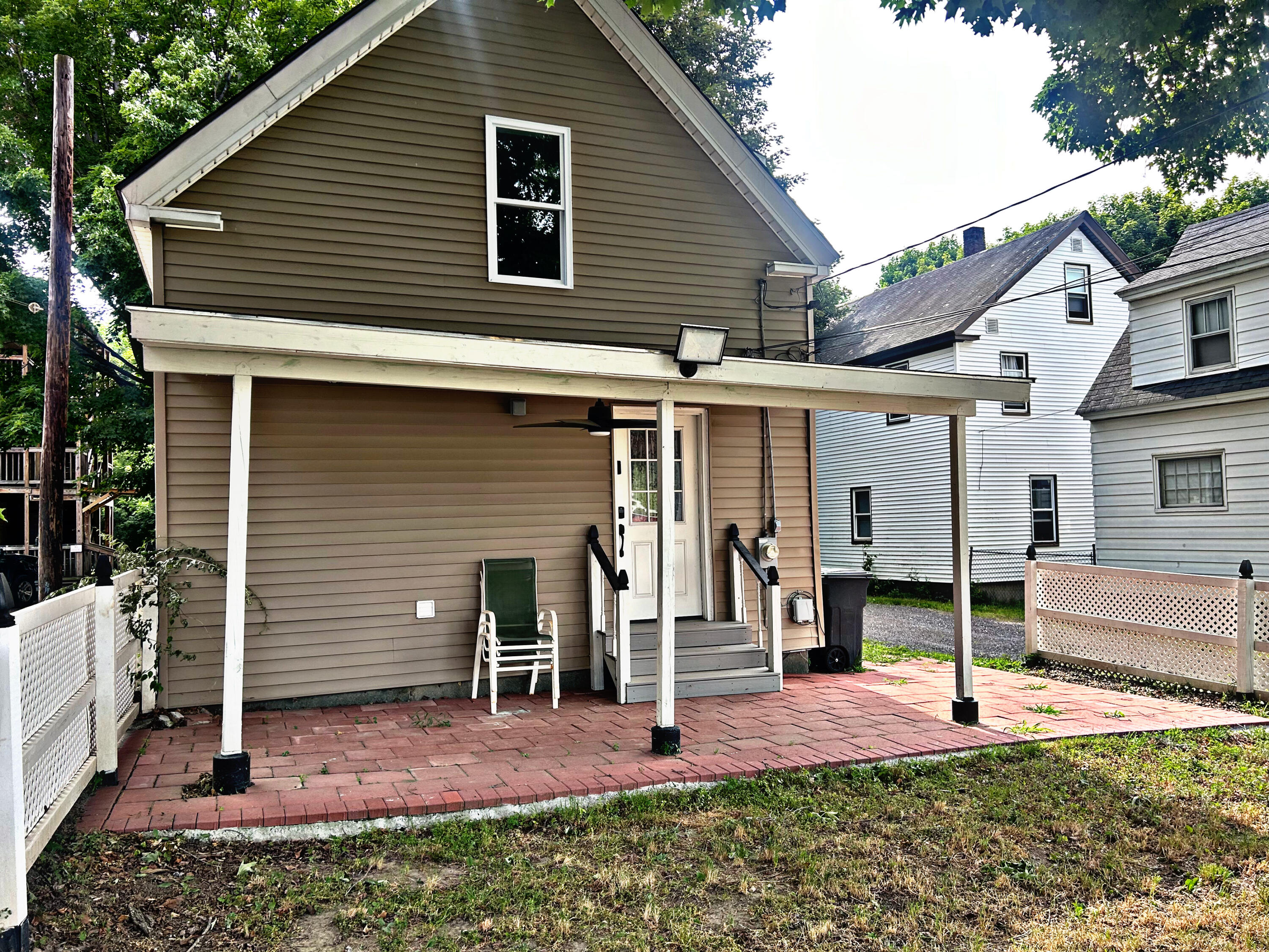 7 Washington Street Property Photo 2