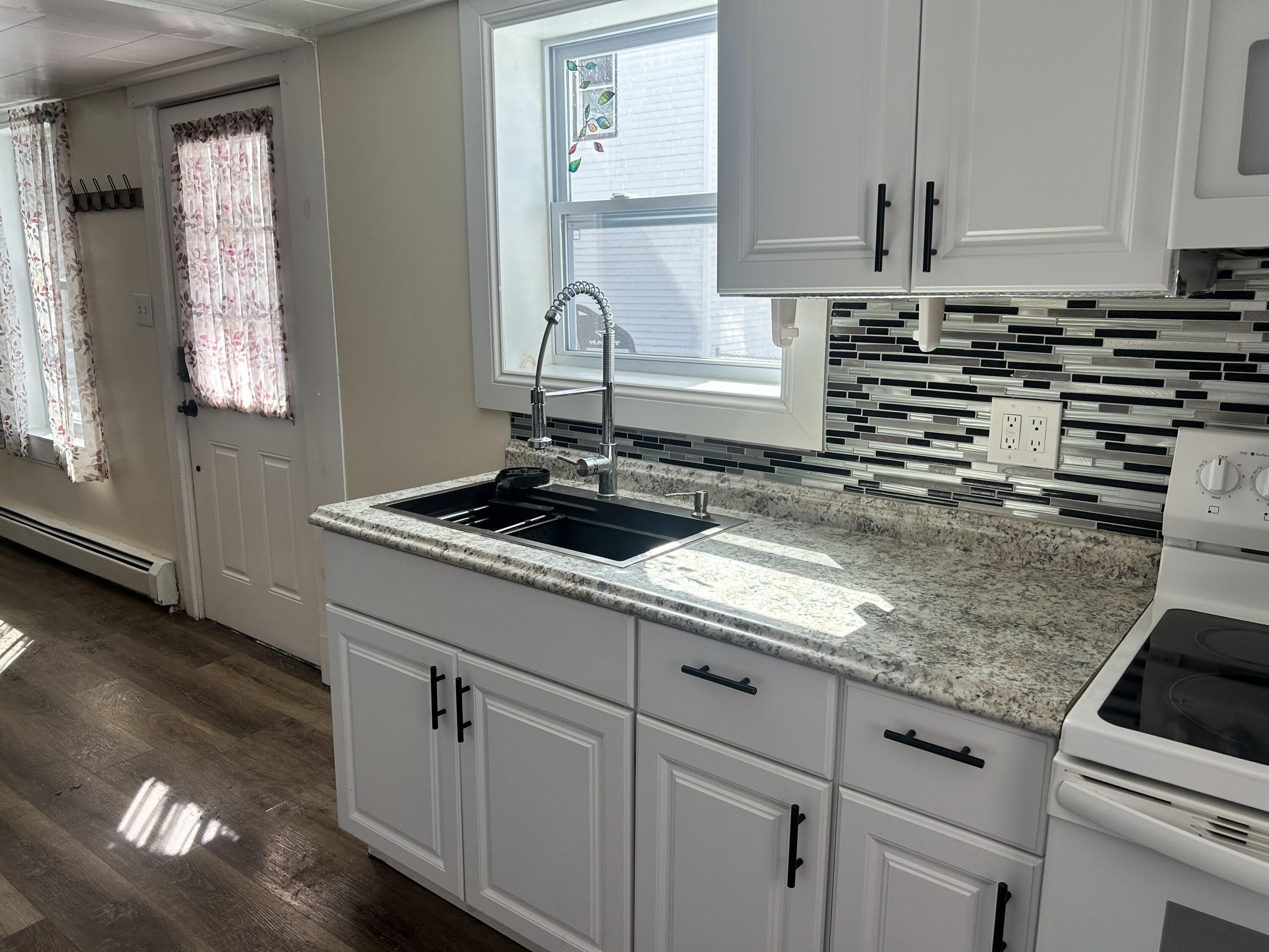 7 Washington Street Property Photo 8