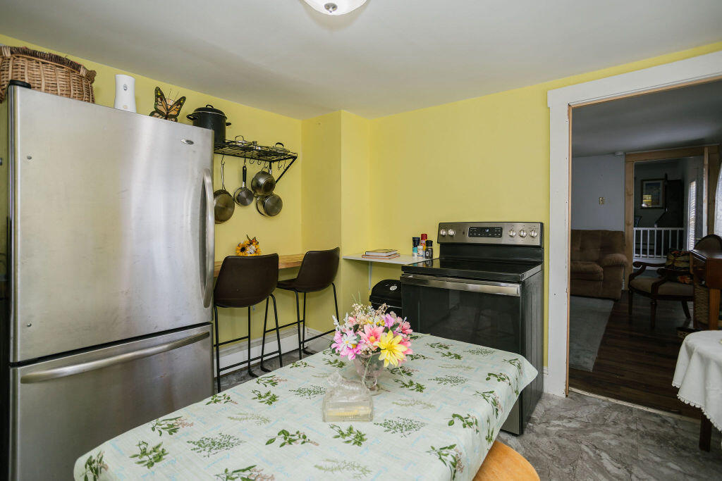 27 Windsor Street Property Photo 4