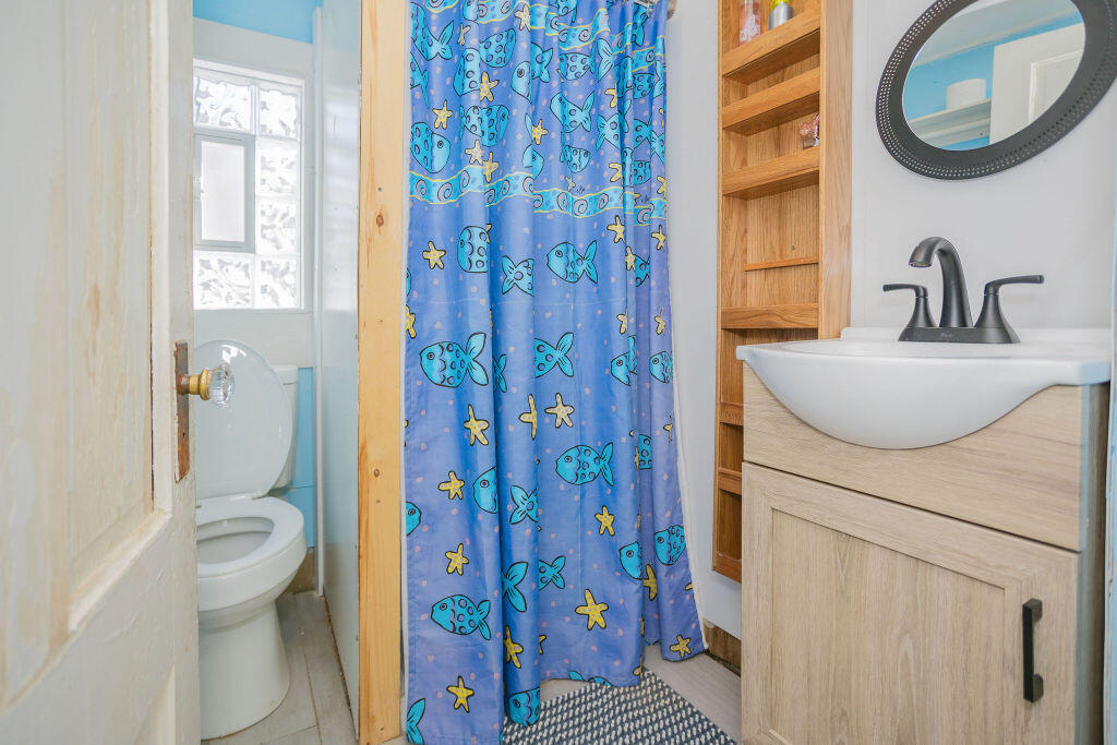 27 Windsor Street Property Photo 7