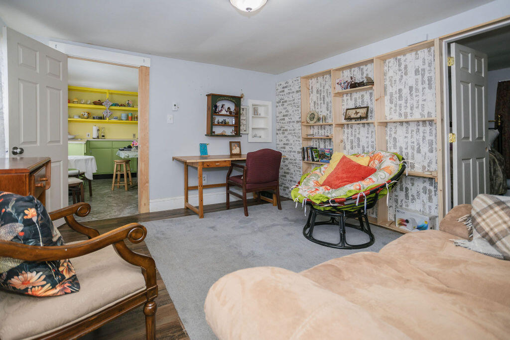 27 Windsor Street Property Photo 11