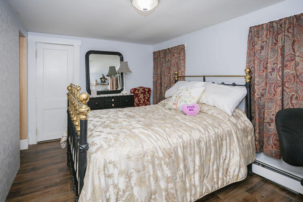 27 Windsor Street Property Photo 15