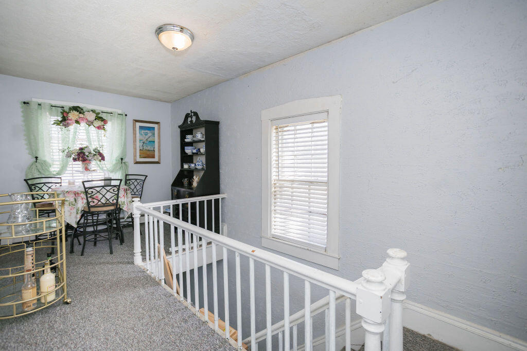 27 Windsor Street Property Photo 18