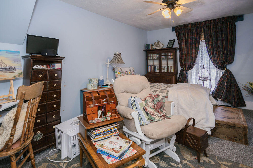27 Windsor Street Property Photo 23