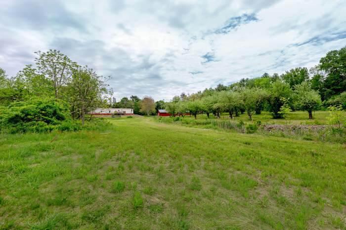 704 Gardiner Road Property Photo 4